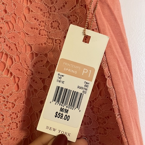 NWT. peach lace detailed tshirt. - Picture 3 of 5